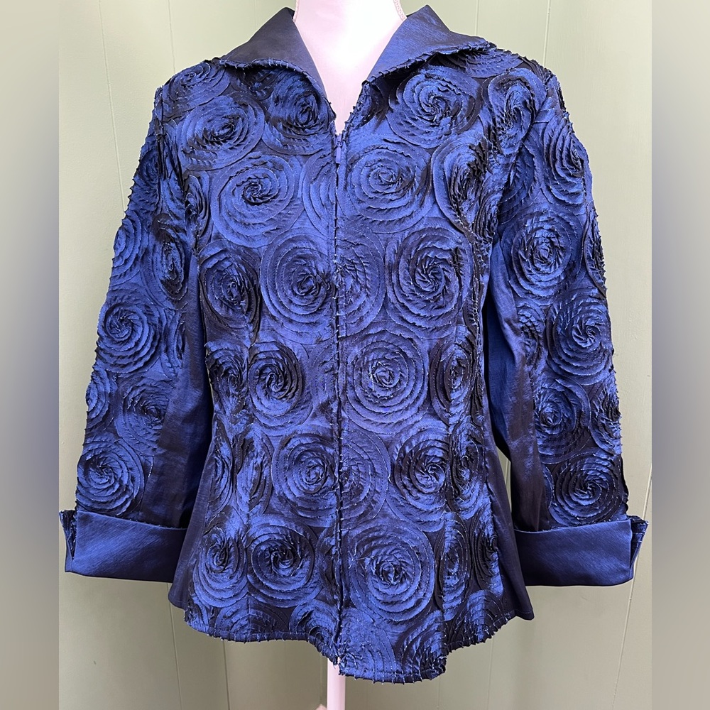 Samuel Dong Blue Color Changing Textured Rosette Appliqué Zip Floral Blazer, XL